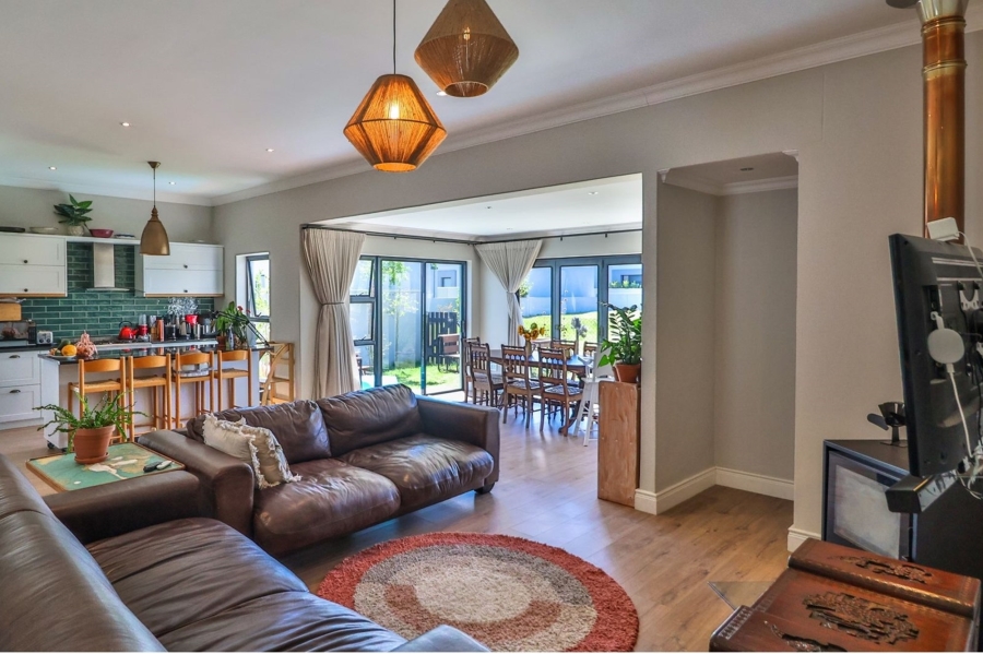 3 Bedroom Property for Sale in Aan de Wijnlanden Western Cape